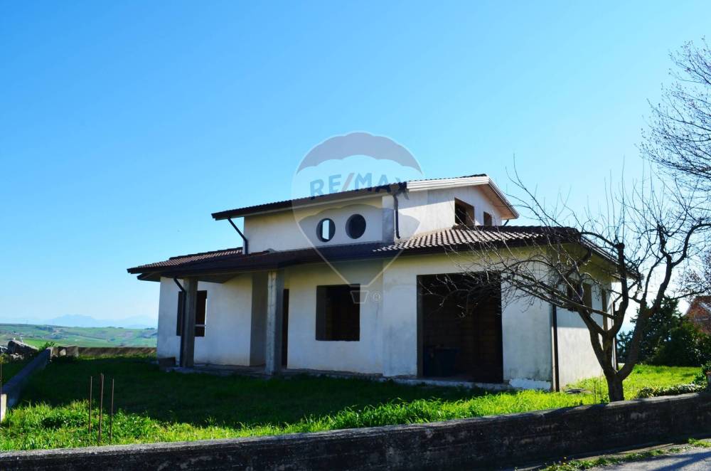 casa indipendente in vendita a Baselice