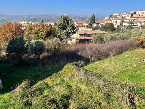 terreno edificabile in vendita a Baselice