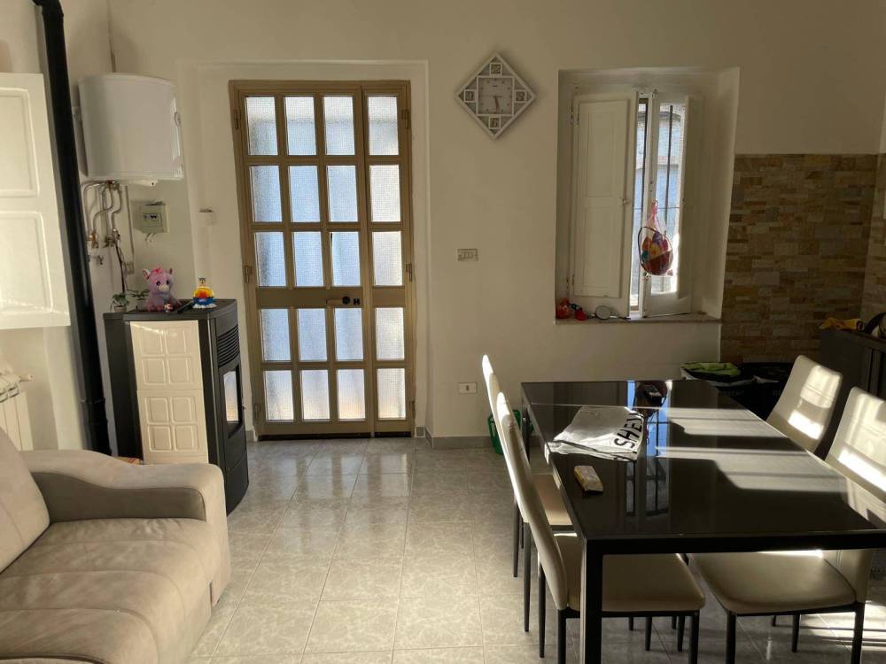 casa indipendente in vendita a Baselice