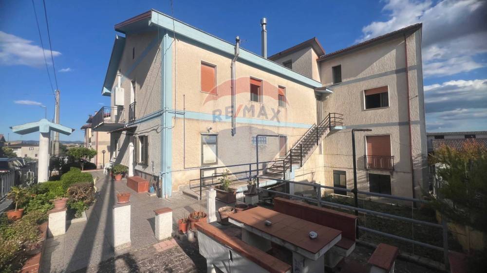 casa indipendente in vendita a Baselice