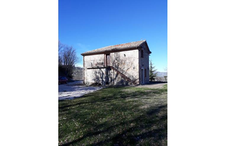 casa indipendente in vendita a Baselice in zona Bosco