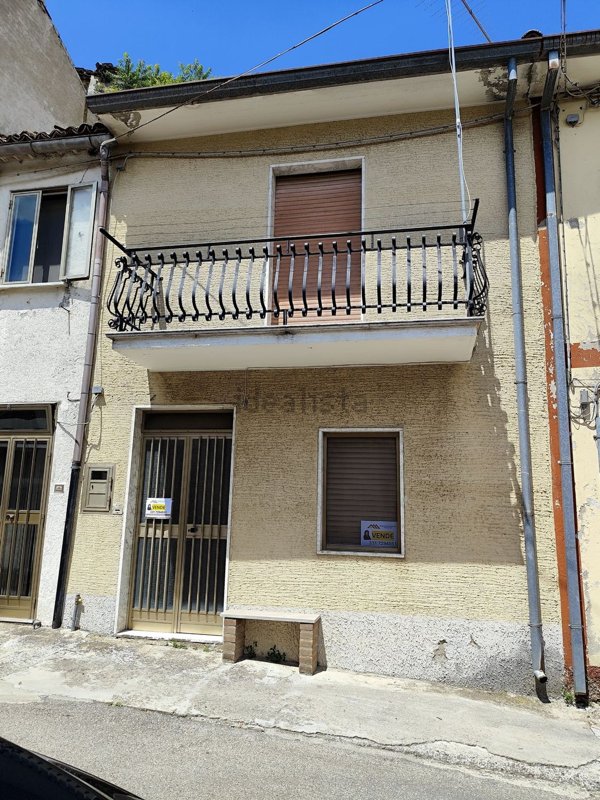 casa indipendente in vendita a Baselice