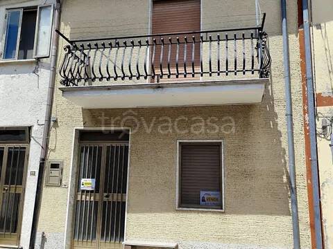 casa indipendente in vendita a Baselice