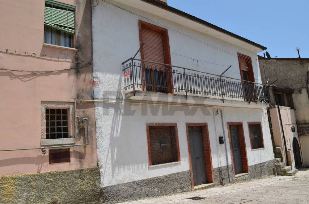 casa indipendente in vendita a Baselice