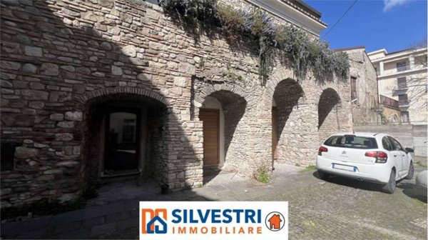 trivano in vendita a Benevento in zona Centro Storico