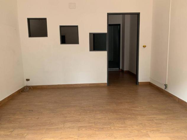 negozio in vendita a Benevento in zona Libertà