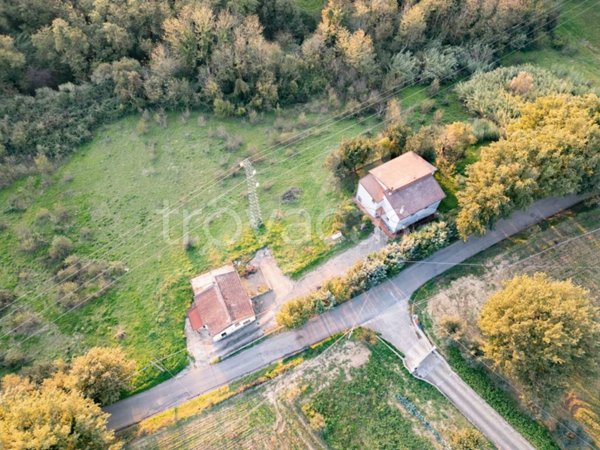 casa indipendente in vendita a Benevento in zona Centro Storico