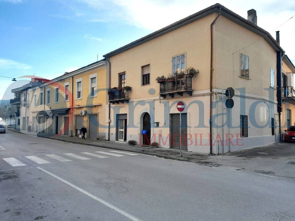 negozio in vendita a Benevento in zona Porta Rufina