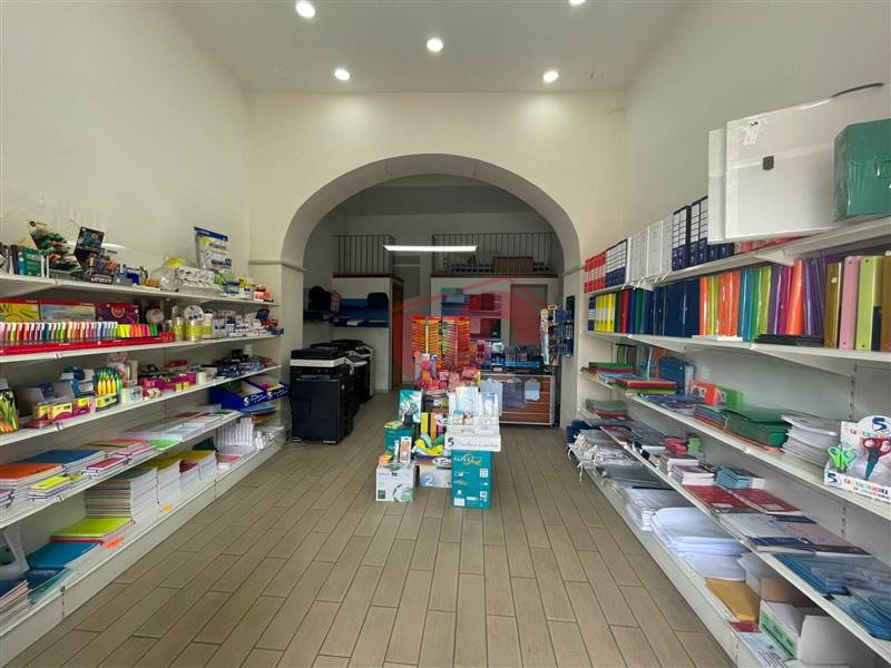 negozio in vendita a Benevento in zona Centro Storico