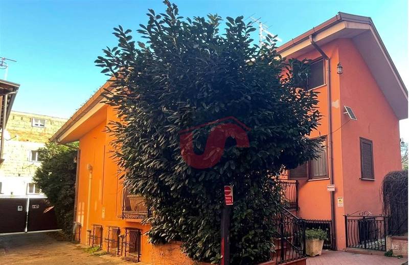 casa indipendente in vendita a Benevento in zona Centro Storico