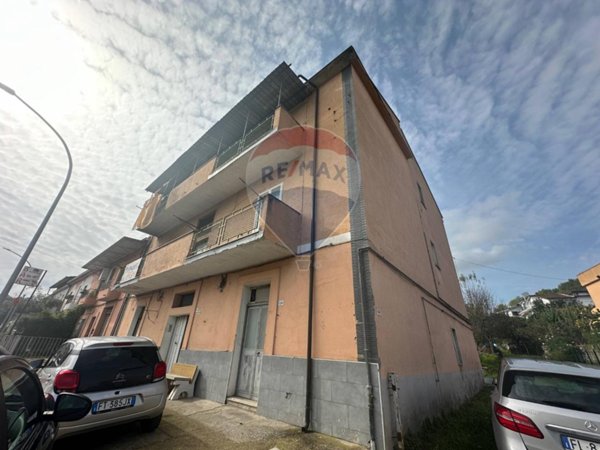 casa indipendente in vendita a Benevento in zona Epitaffio