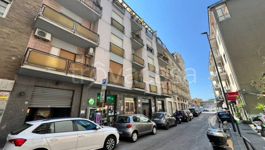 negozio in vendita a Benevento in zona Centro Storico