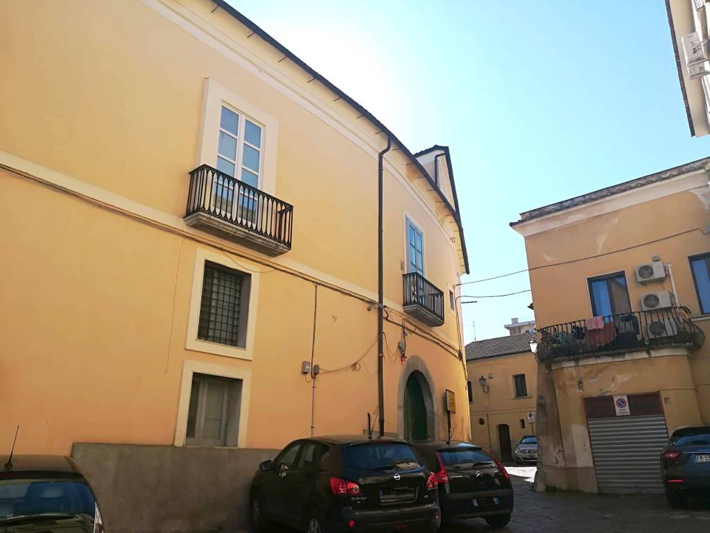 appartamento in vendita a Benevento in zona Centro Storico