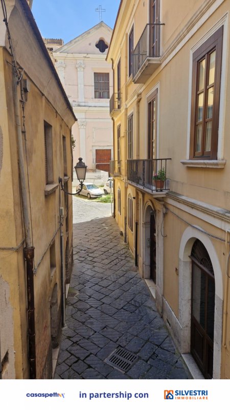 appartamento in vendita a Benevento in zona Centro Storico