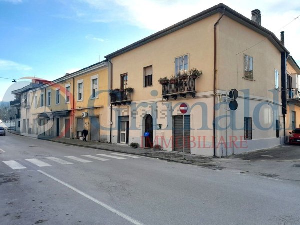 locale commerciale in vendita a Benevento