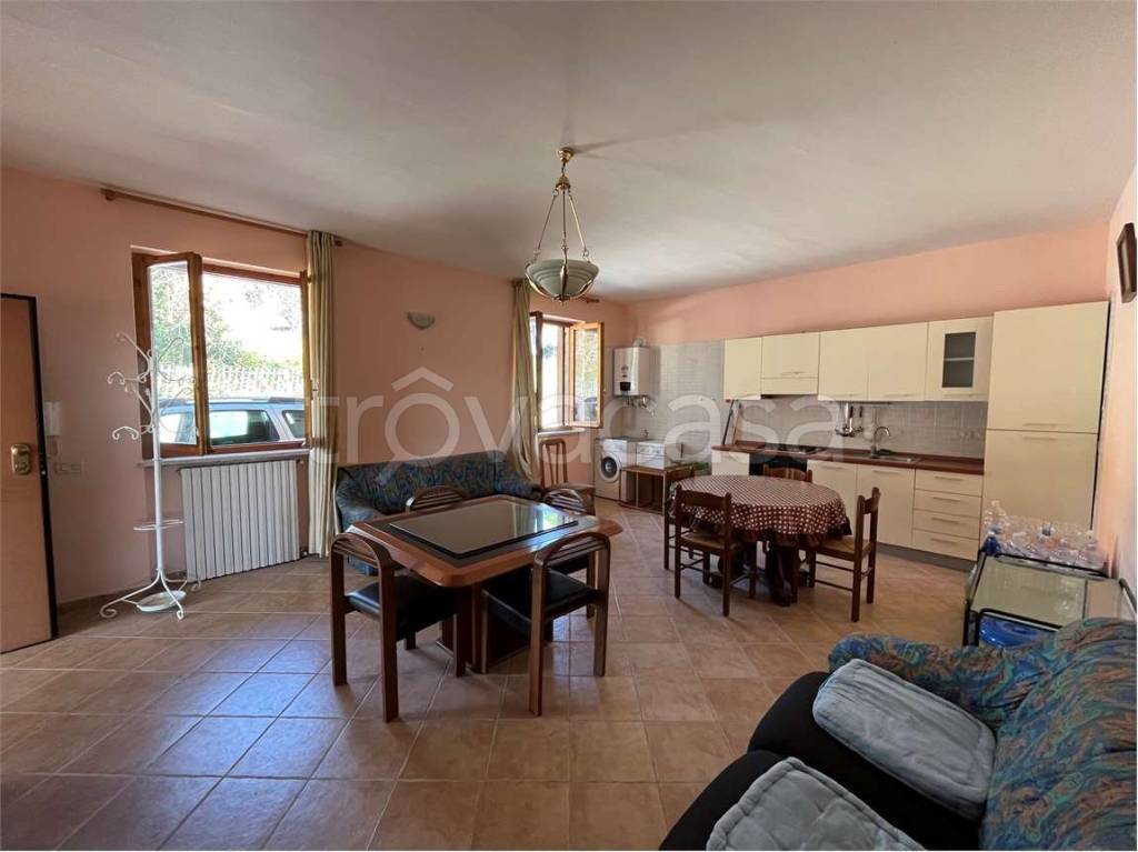 casa indipendente in vendita a Benevento in zona Centro Storico