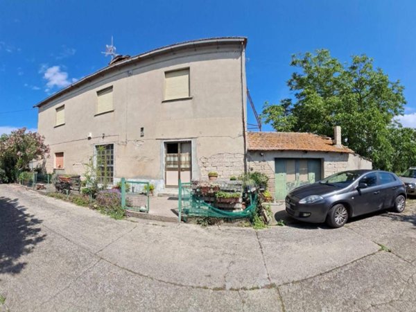 casa indipendente in vendita a Benevento in zona San Vitale