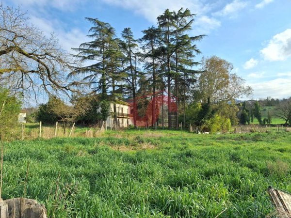 casa indipendente in vendita a Benevento in zona Centro Storico