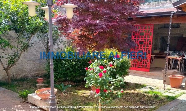 casa indipendente in vendita a Benevento in zona Centro Storico