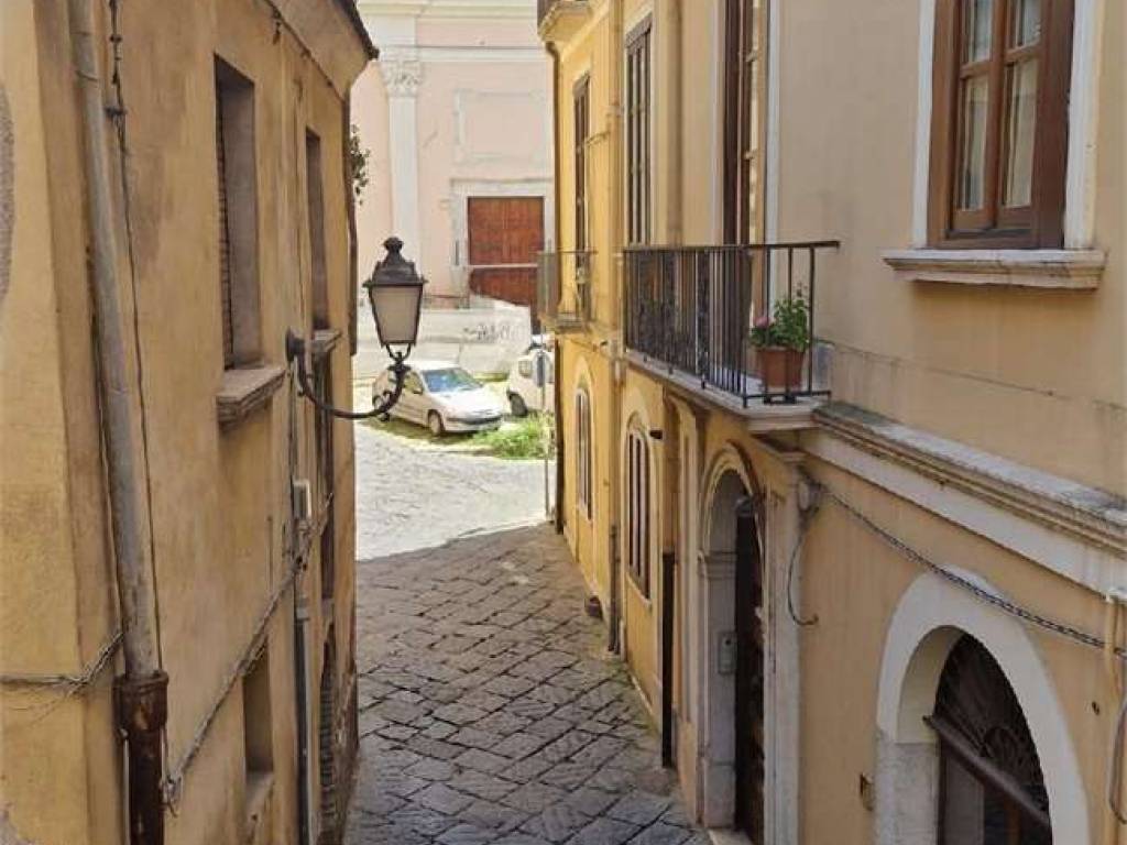 appartamento in vendita a Benevento in zona Centro Storico