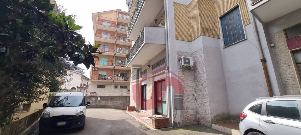 locale commerciale in vendita a Benevento