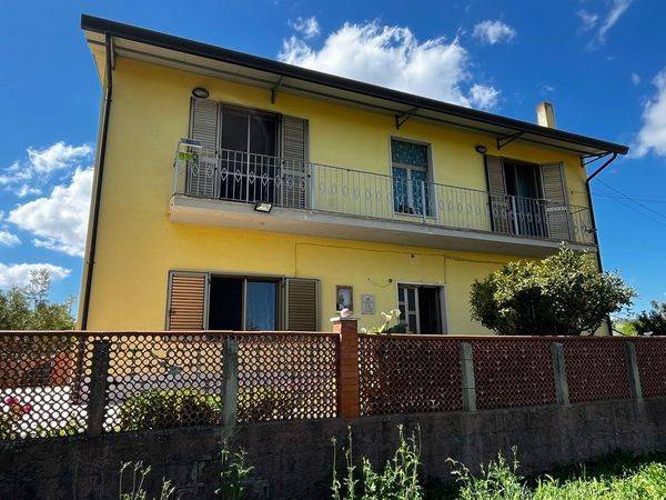 casa indipendente in vendita a Benevento