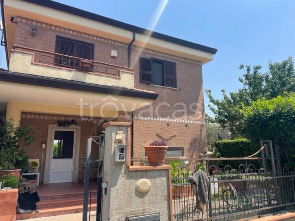 casa indipendente in vendita a Benevento in zona Monte Calvo