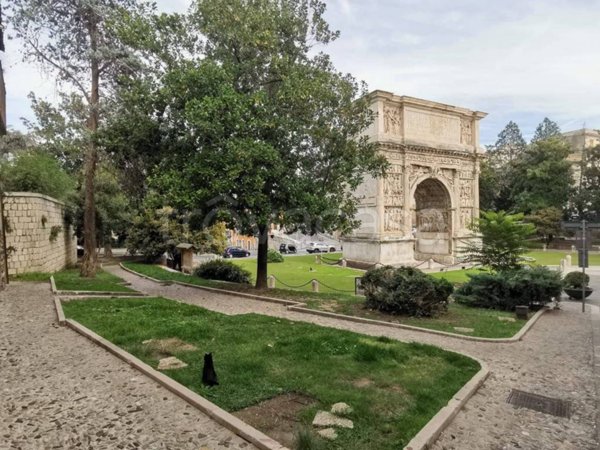 appartamento in vendita a Benevento in zona Centro Storico