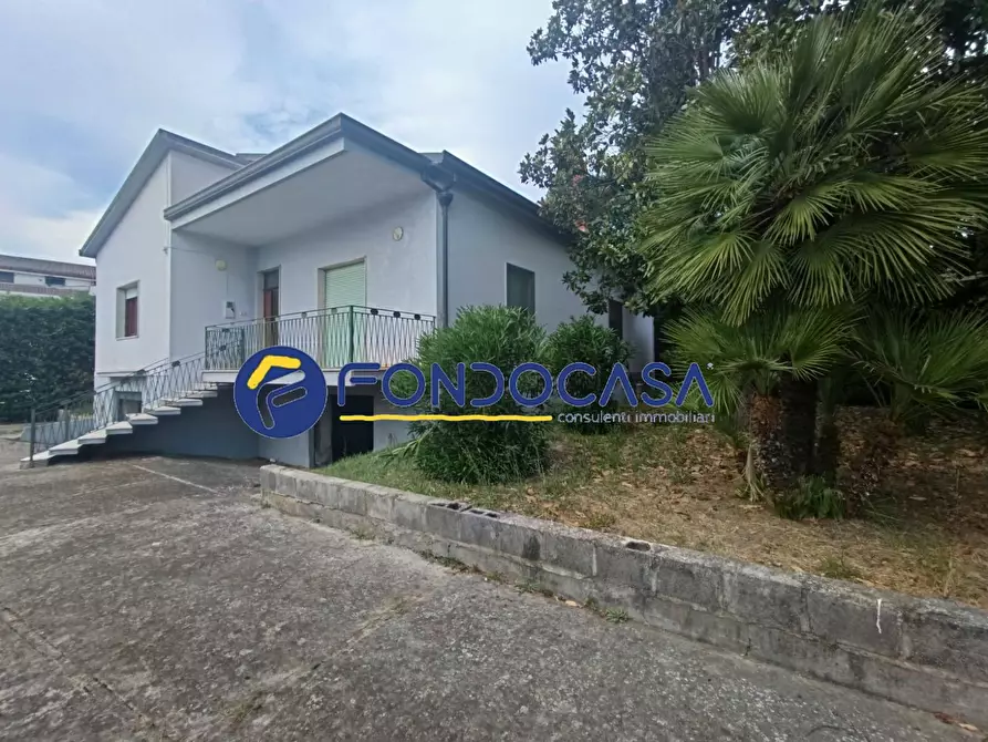 casa indipendente in vendita a Benevento in zona Centro Storico