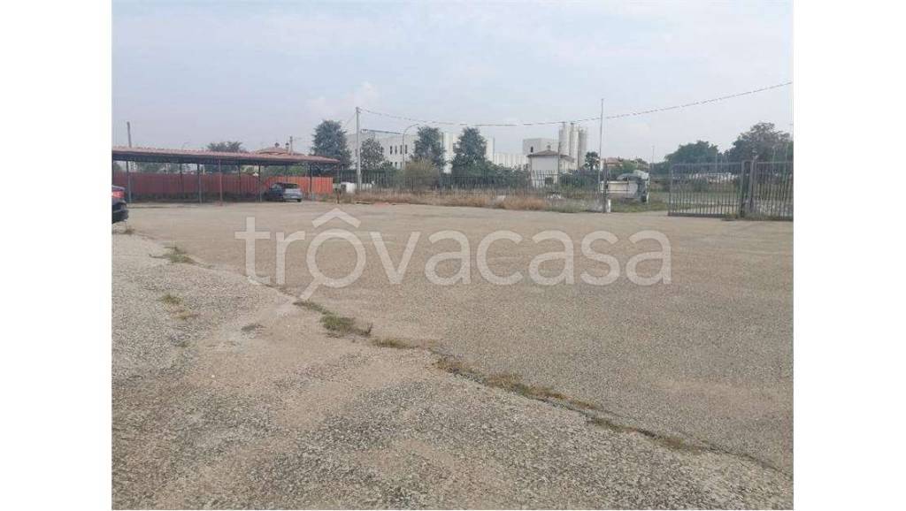 negozio in vendita a Benevento in zona Centro Storico