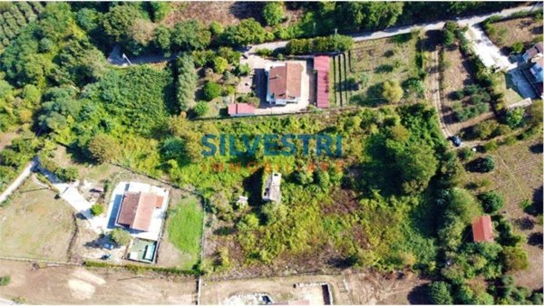 casa indipendente in vendita a Benevento in zona Centro Storico