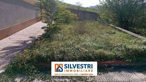 casa indipendente in vendita a Benevento in zona Centro Storico