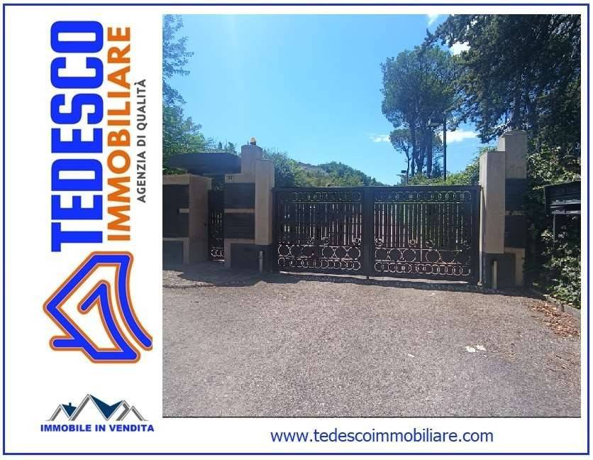 casa indipendente in vendita a Benevento in zona Porta Rufina