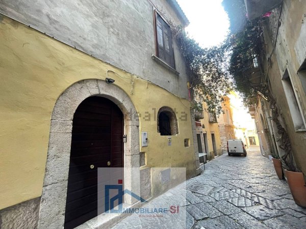 appartamento in vendita a Benevento in zona Centro Storico