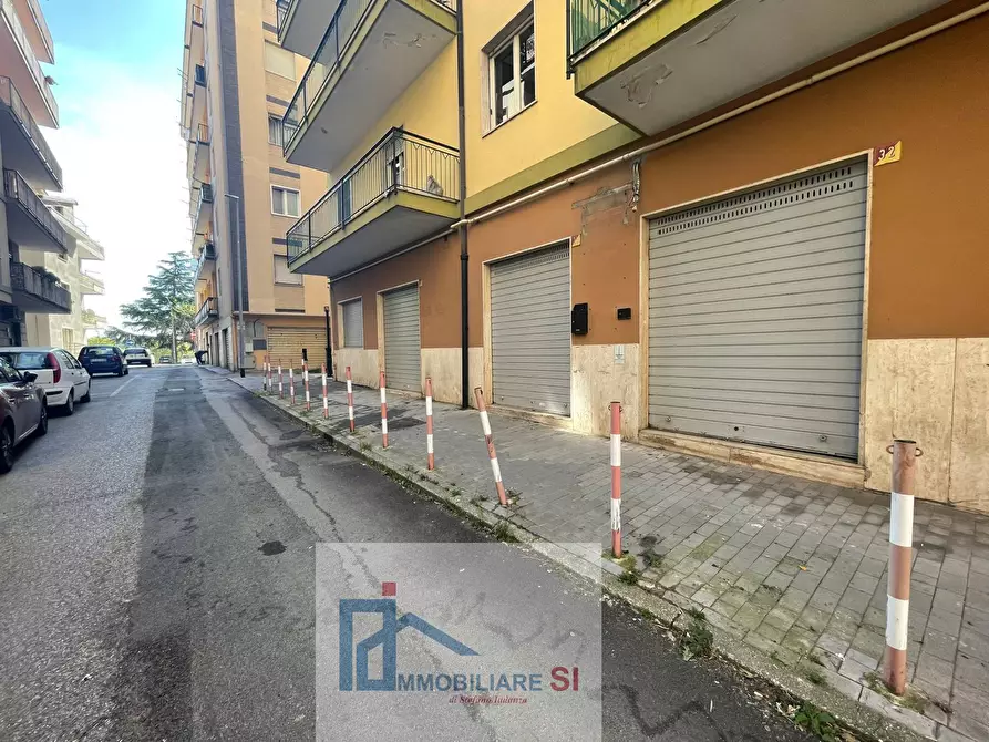 locale commerciale in vendita a Benevento