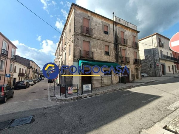 locale commerciale in vendita a Benevento