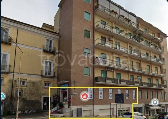 negozio in vendita a Benevento in zona Centro Storico
