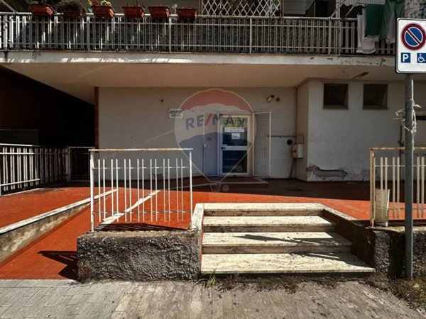 ufficio in vendita a Benevento in zona Libertà