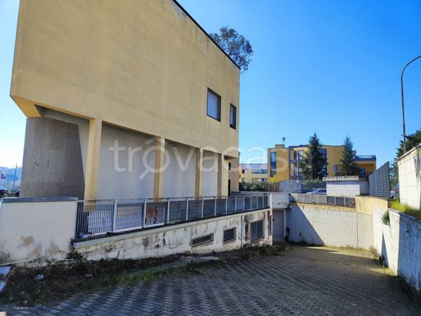 negozio in vendita a Benevento in zona Centro Storico