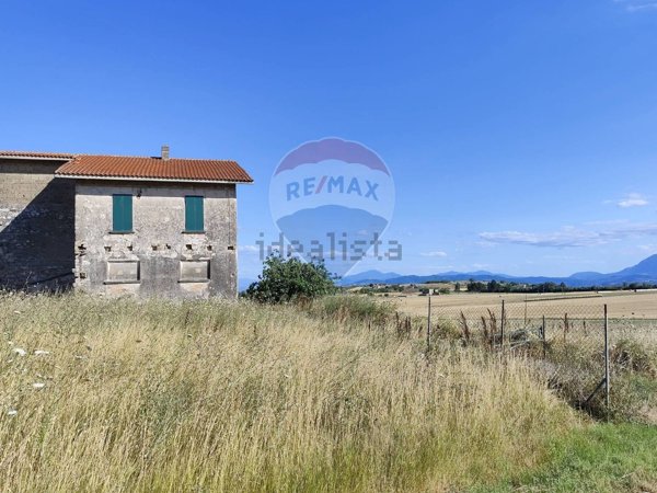 casa indipendente in vendita a Benevento in zona Centro Storico