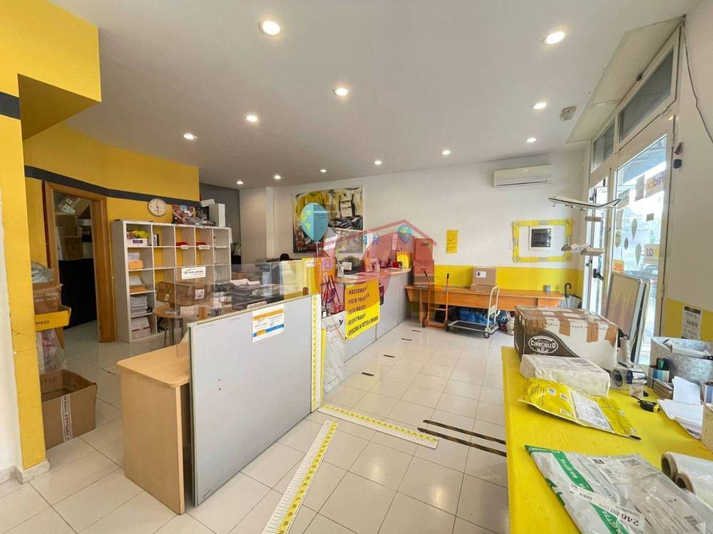 negozio in vendita a Benevento in zona Ferrovia