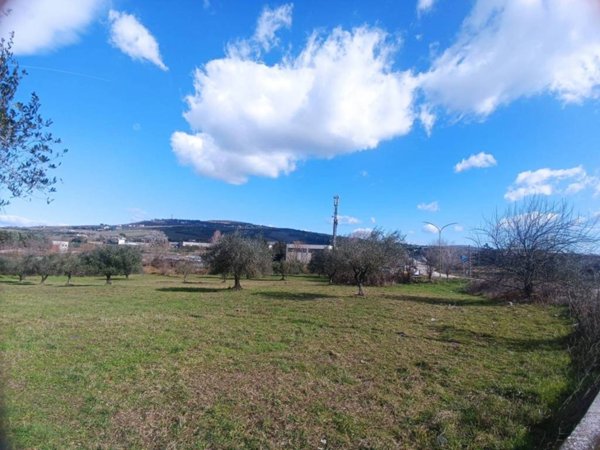 terreno industriale in vendita a Benevento in zona Centro Storico