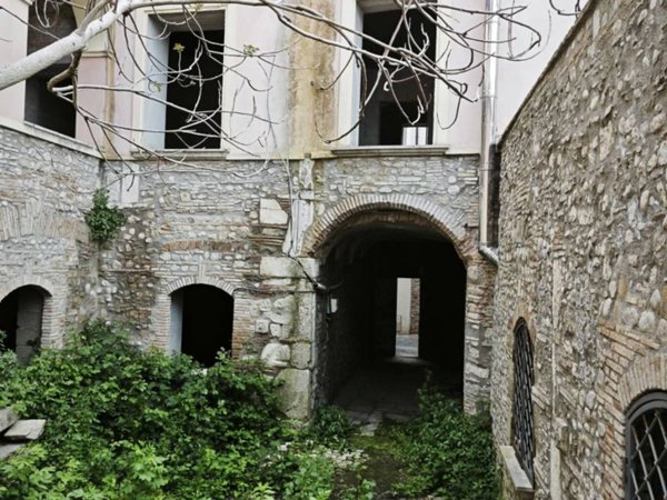 appartamento in vendita a Benevento in zona Centro Storico