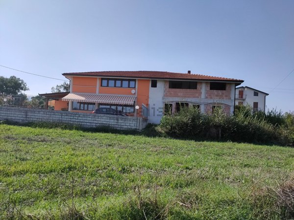 casa indipendente in vendita a Benevento in zona San Vitale