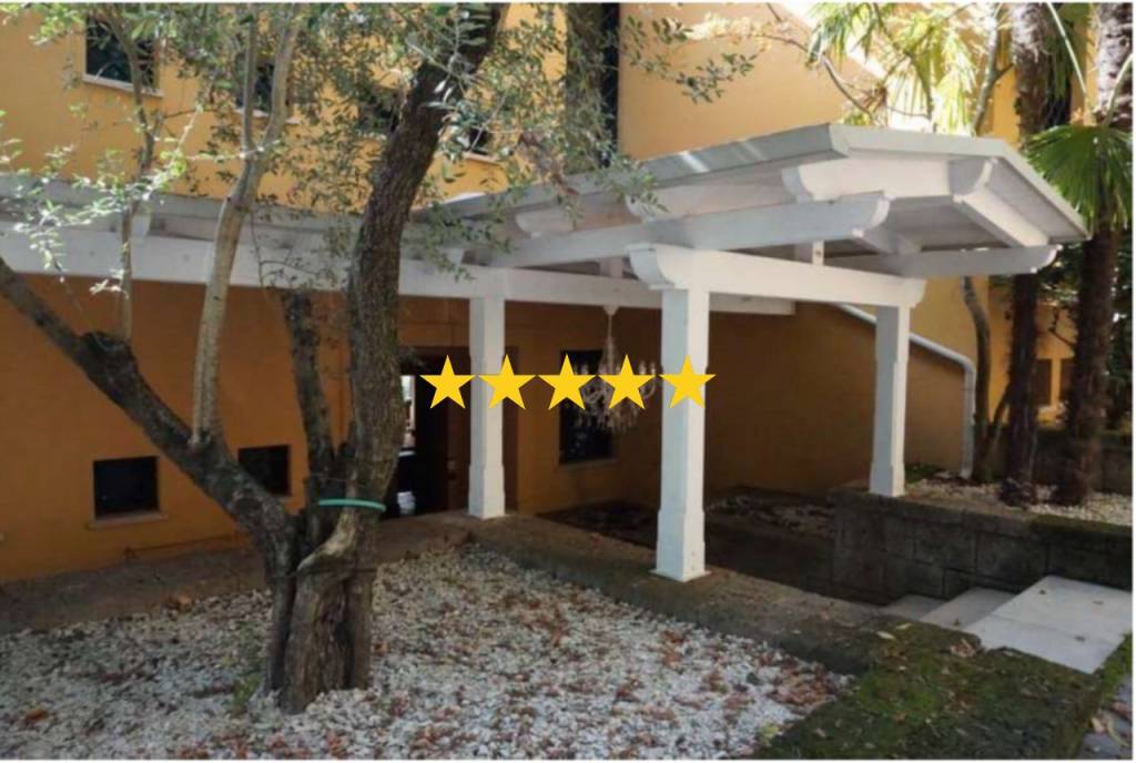 casa indipendente in vendita a Benevento in zona Monteguardia