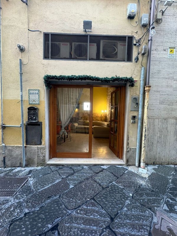 appartamento in vendita a Benevento in zona Centro Storico