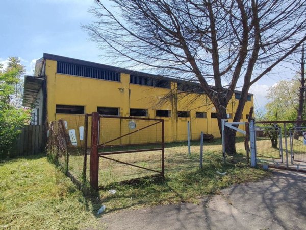 locale commerciale in vendita a Benevento