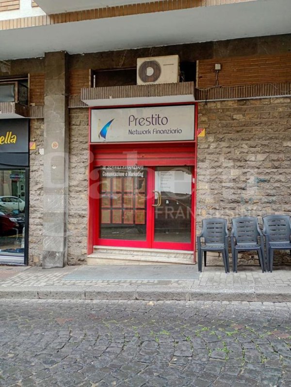 negozio in vendita a Benevento in zona Centro Storico