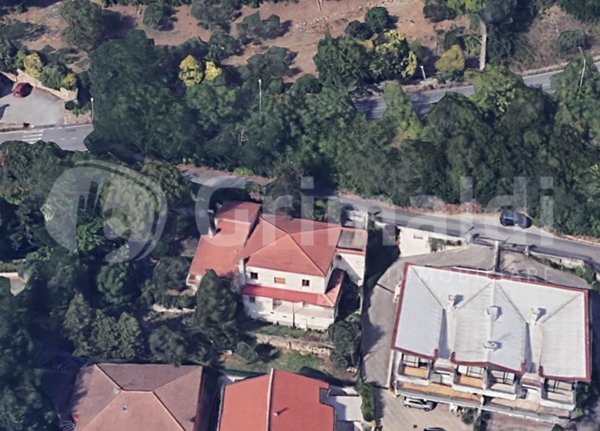 casa indipendente in vendita a Benevento in zona Porta Rufina