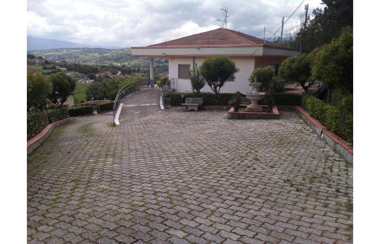 casa indipendente in vendita a Benevento